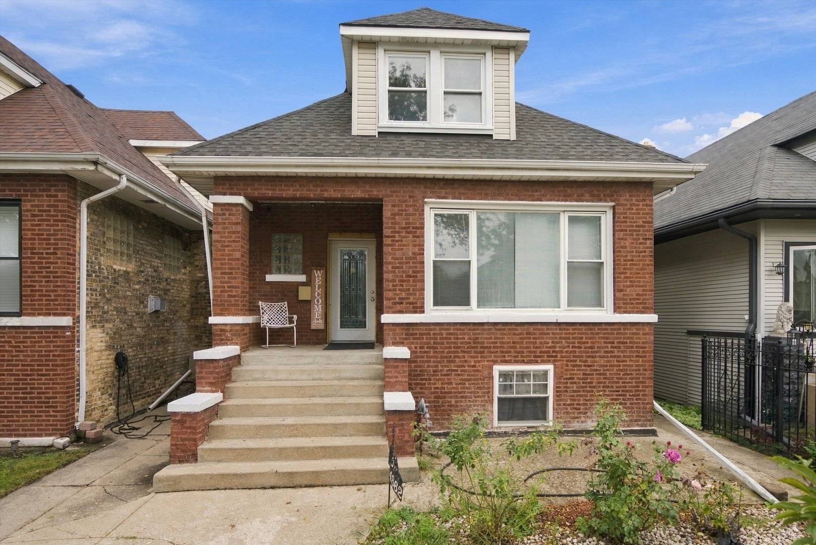 4862 W St Paul AVE, Chicago, IL 60639