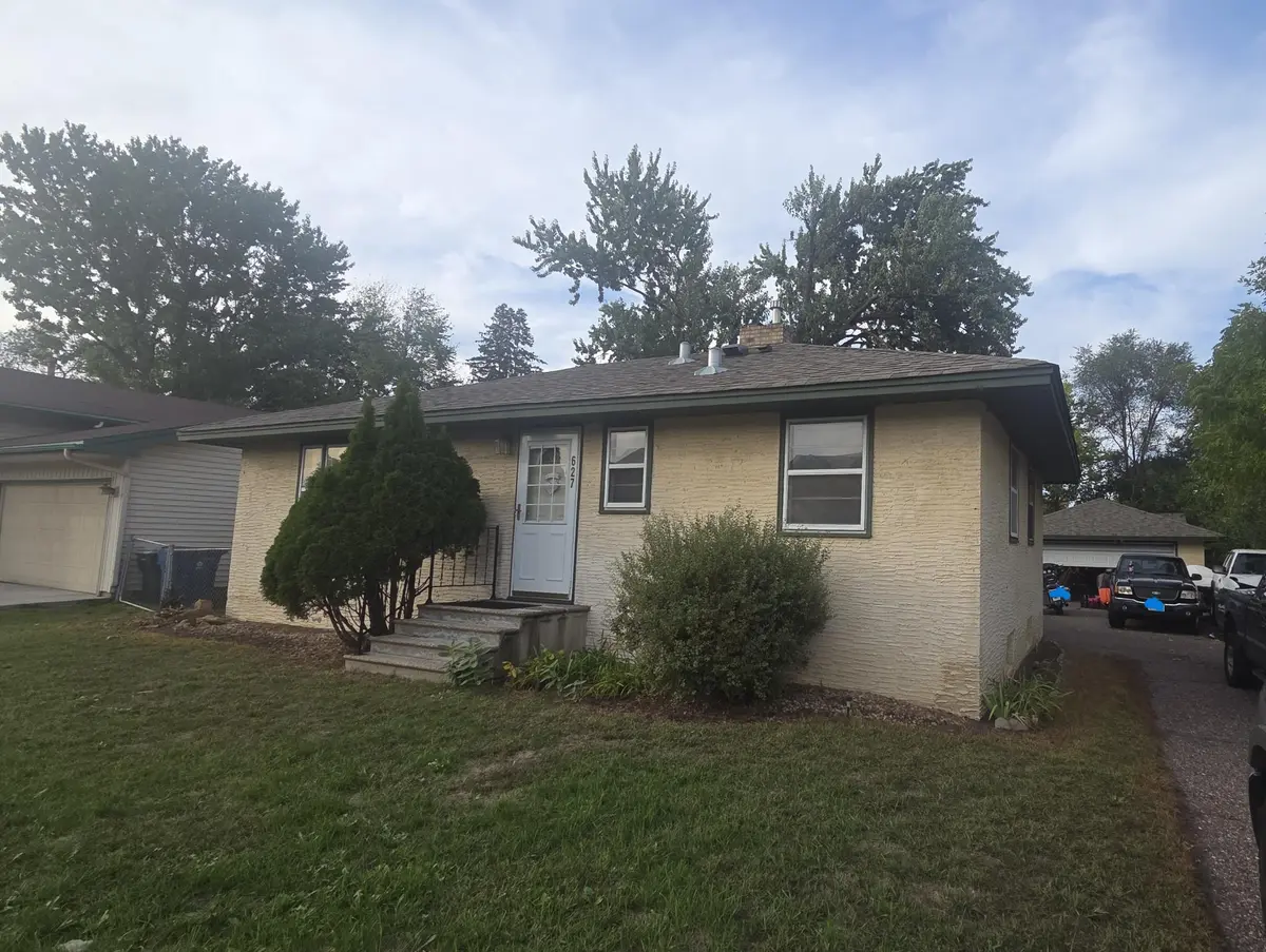 627 Grant ST, Anoka, MN 55303