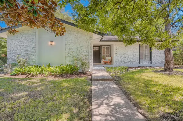 7401 Whispering Oaks DR, Austin, TX 78745