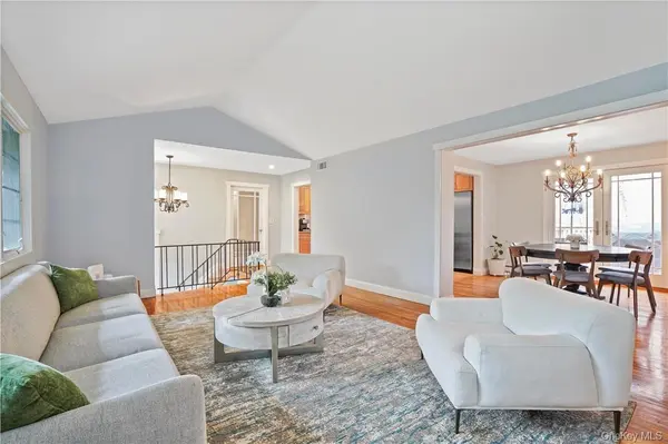99 New Sprain RD, Scarsdale, NY 10583