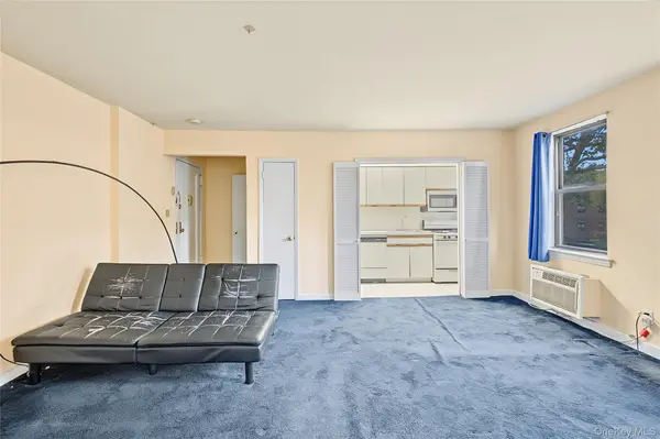 21528 47th AVE #2B, Bayside, NY 11361