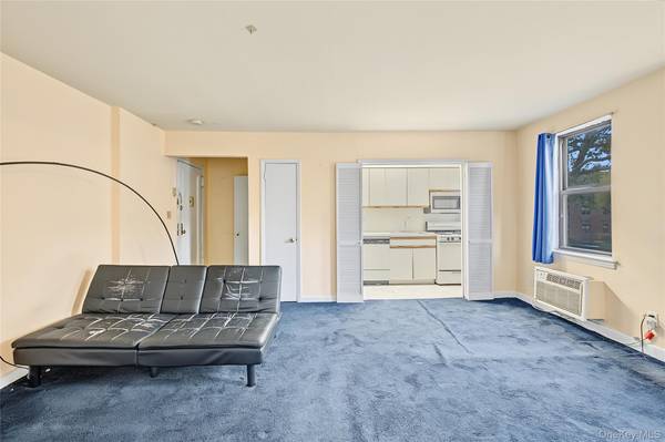 21528 47th AVE #2B, Bayside, NY 11361
