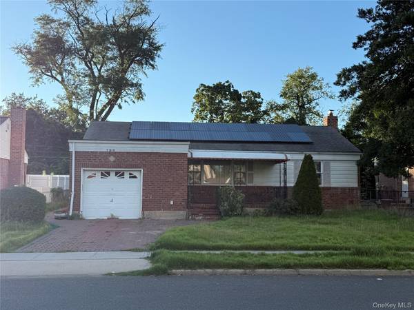798 Bauer ST, Elmont, NY 11003