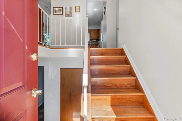 37 Bellecrest AVE, East Northport, NY 11731