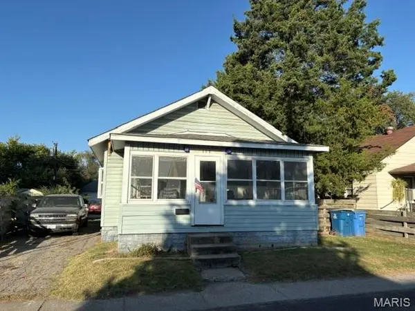 117 N Pence ST, East Alton, IL 62024