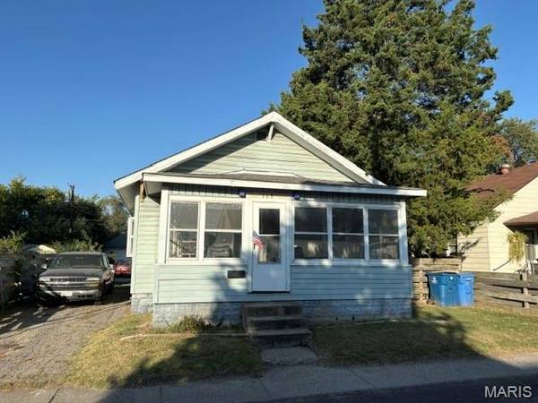117 N Pence ST, East Alton, IL 62024