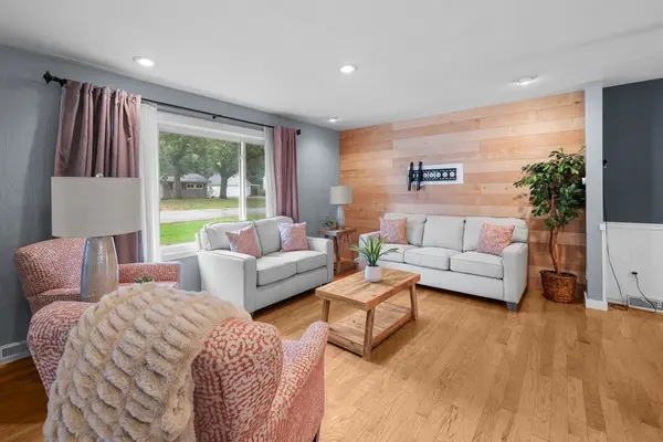 610 Forest Rd RD, East Moline, IL 61244