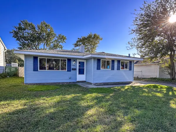 3820 Robinhood LN, Hammond, IN 46323