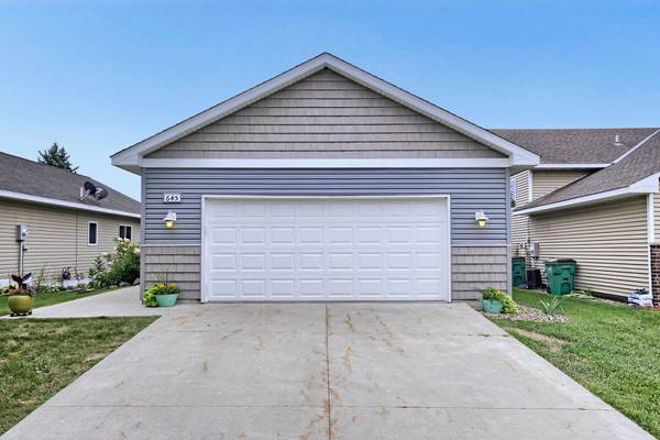645 Tiffany LN, Waconia, MN 55387