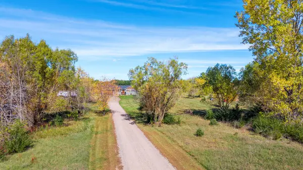 9569 291st AVE NE, North Branch, MN 55056