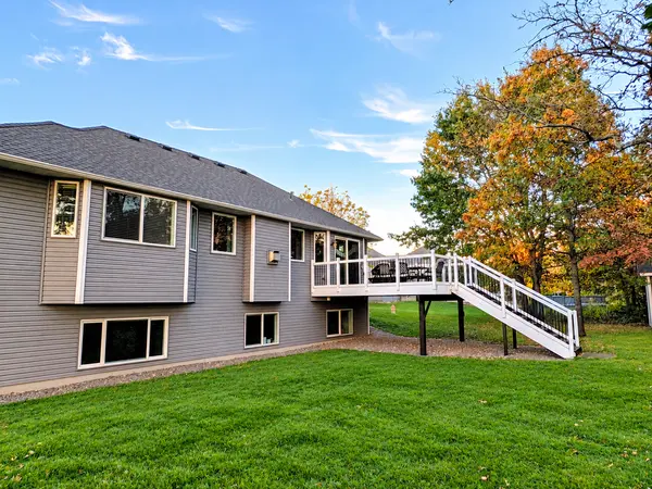 4693 382nd DR, North Branch, MN 55056