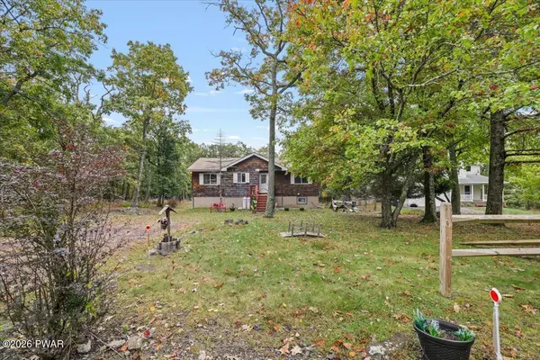 160 Hummingbird TRL, Bushkill, PA 18324