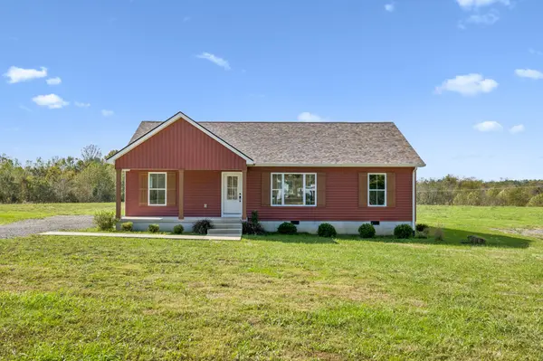 325 Oakmere Ln, Lafayette, TN 37083