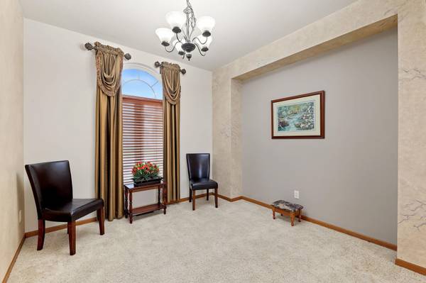 1862 S Tara Falls, Wichita, KS 67207
