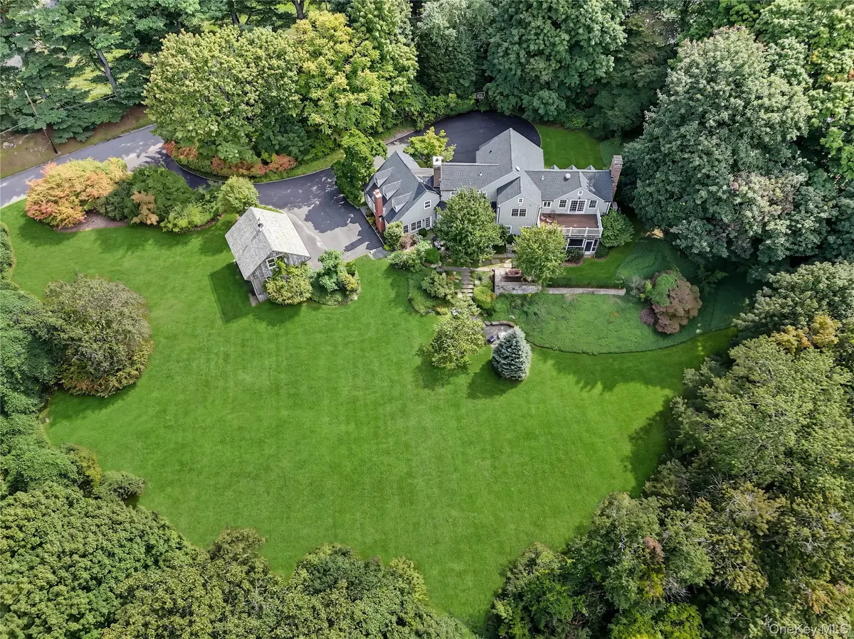 18 Ivy Hill RD, Chappaqua, NY 10514