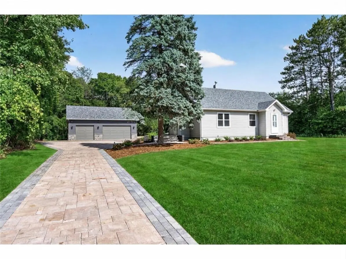 4407 Crosstown BLVD NE, Ham Lake, MN 55304