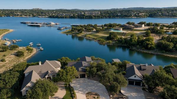 343 Venture BLVD S, Point Venture, TX 78645