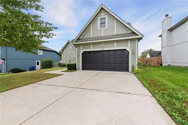315 Shannon AVE, Smithville, MO 64089