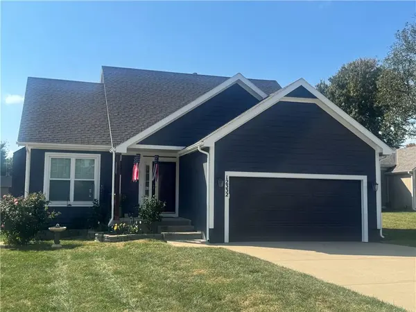 12332 S Clinton ST, Olathe, KS 66061