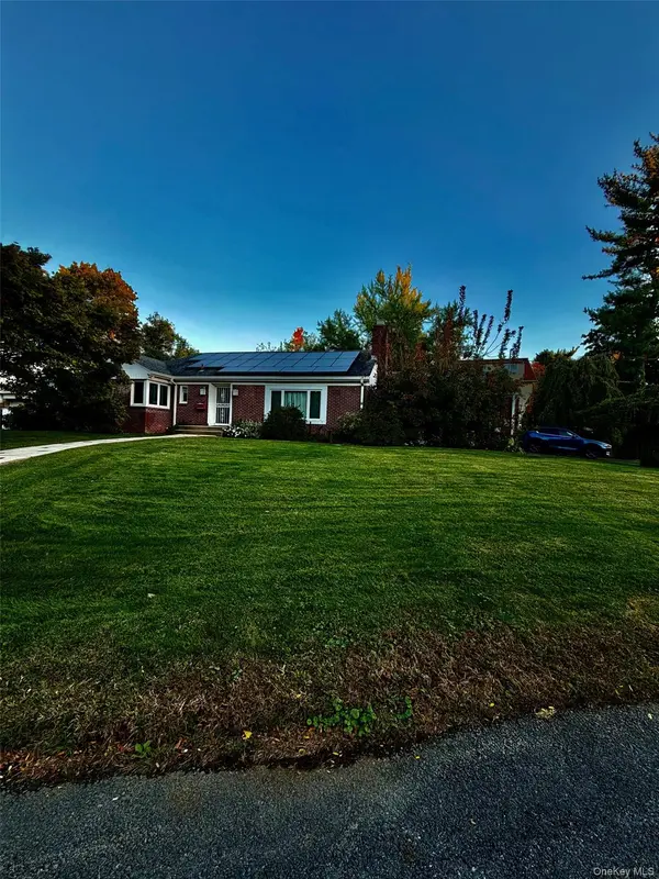 48 Disbrow CIR, New Rochelle, NY 10804