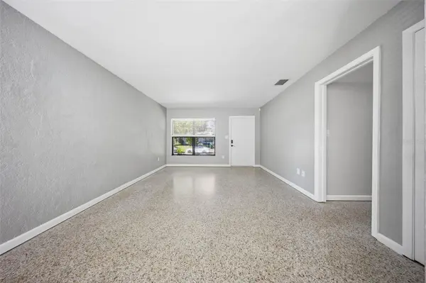 111 E LAUREN CT, Fern Park, FL 32730