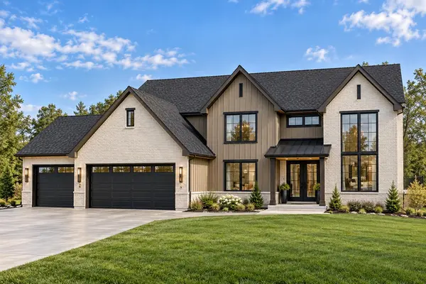 9675 Switch Grass LN, St. John, IN 46373