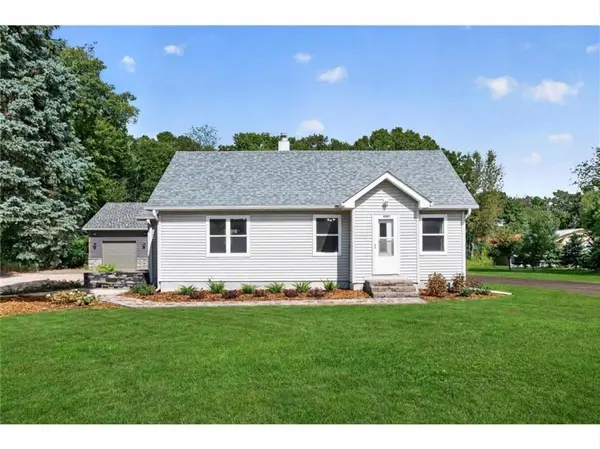 4407 Crosstown BLVD NE, Ham Lake, MN 55304
