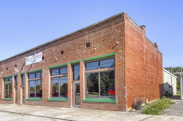 230 Tennessee Ave #S, Cowan, TN 37318