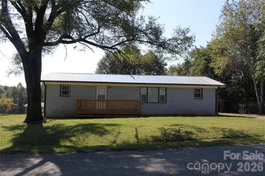 194 Crescent DR, Forest City, NC 28043