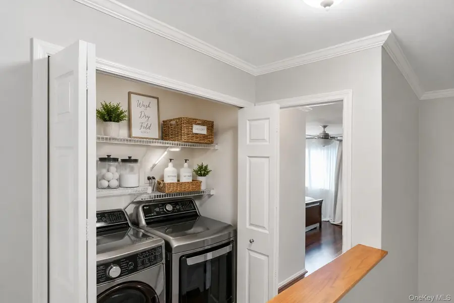 126 Beacon LN, Bronx, NY 10473