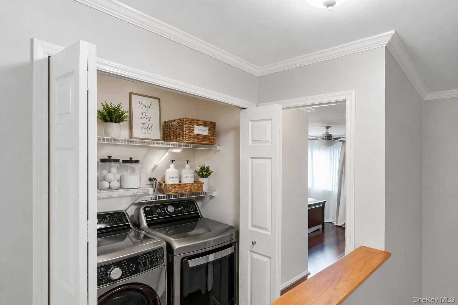 126 Beacon LN, Bronx, NY 10473