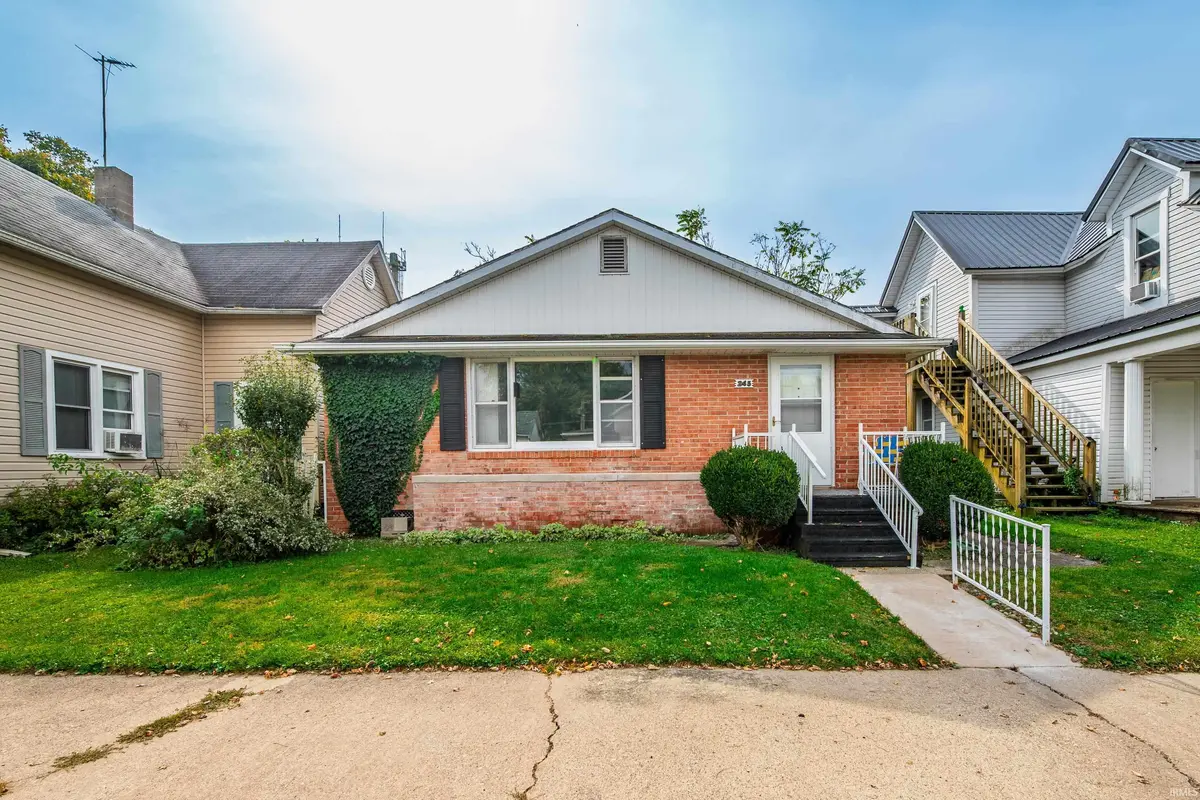 245 W Howard ST, Parker City, IN 47368