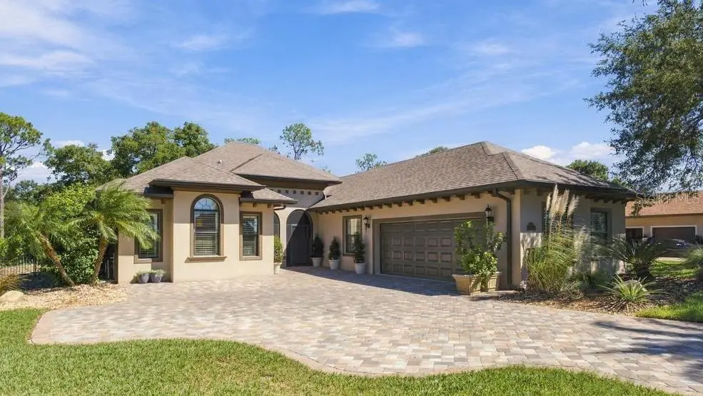 5084 GREENS DR, Lady Lake, FL 32159