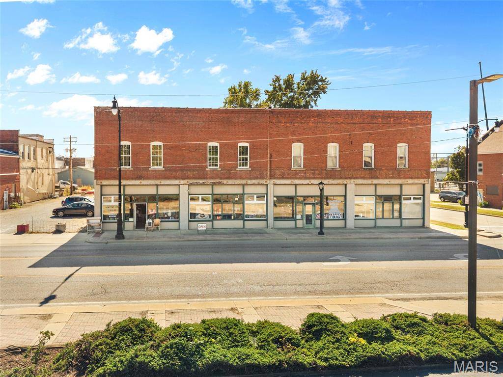 120 W Union AVE, Litchfield, IL 62056