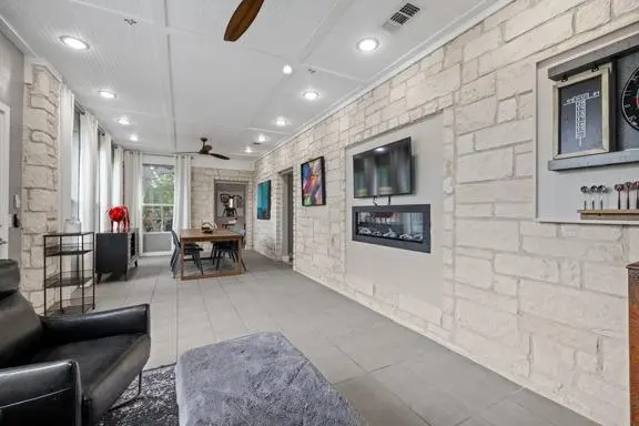 205 El Rio DR, Lakeway, TX 78734