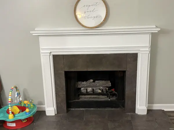 2208 Heritage AVE, Evansville, IN 47711-2014