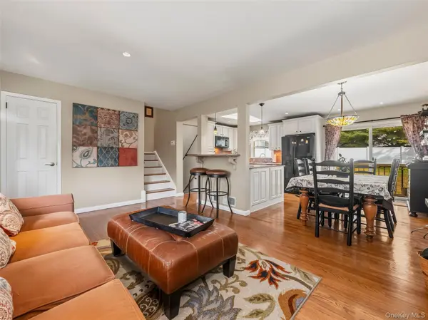 2 Valley View TER, Suffern, NY 10901