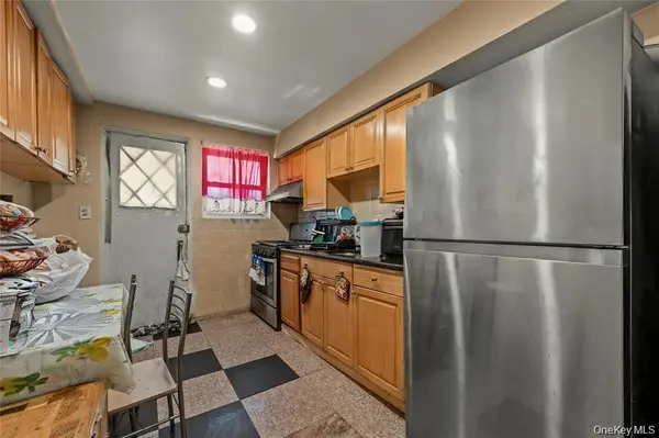 93-10 92nd st, Woodhaven, NY 11421