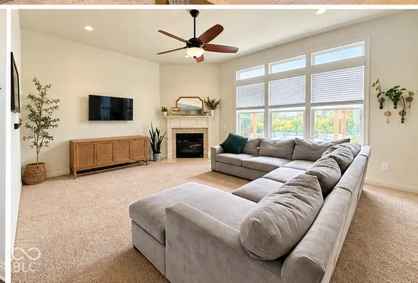 8752 Windpointe PASS, Zionsville, IN 46077