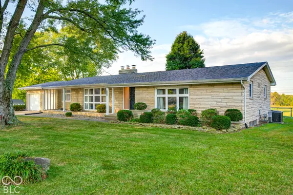 2211 Heideman DR, Seymour, IN 47274