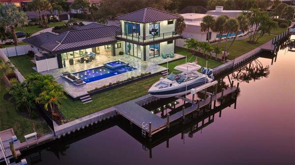 809 IDLEWILD WAY, Sarasota, FL 34242