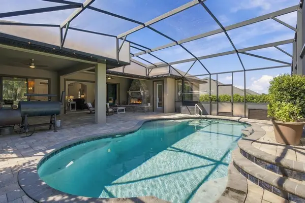 5084 GREENS DR, Lady Lake, FL 32159