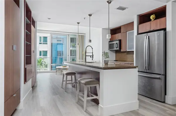 912 CHANNELSIDE DR #2414, Tampa, FL 33602