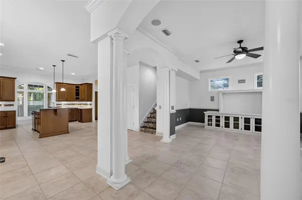 9255 SW 29TH AVE, Gainesville, FL 32608