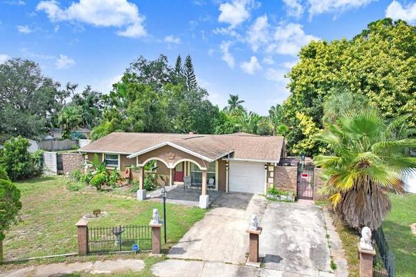 6720 FORRESTVALE LN, Tampa, FL 33634