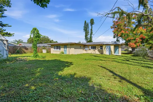 2418 51ST AVENUE DR W, Bradenton, FL 34207