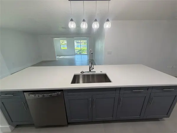 404 LAKEVIEW DR, Oldsmar, FL 34677
