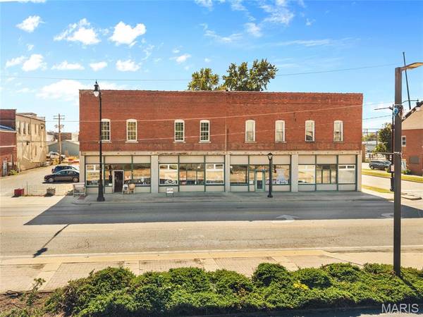120 W Union AVE, Litchfield, IL 62056