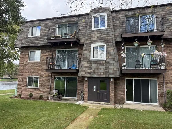 9386 Bay Colony DR #3S, Des Plaines, IL 60016
