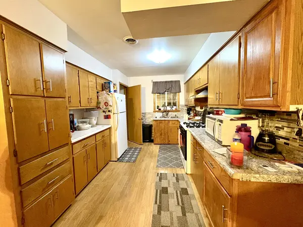 647 Hazen AVE, Oglesby, IL 61348